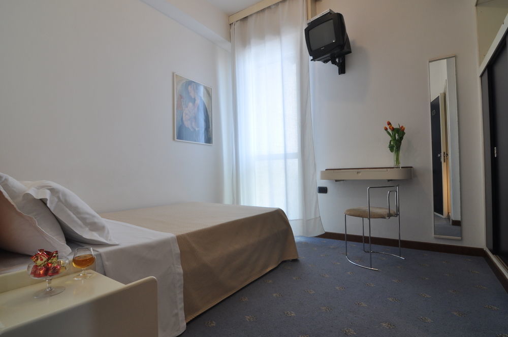 Hotel Nettuno Pesaro Exterior foto