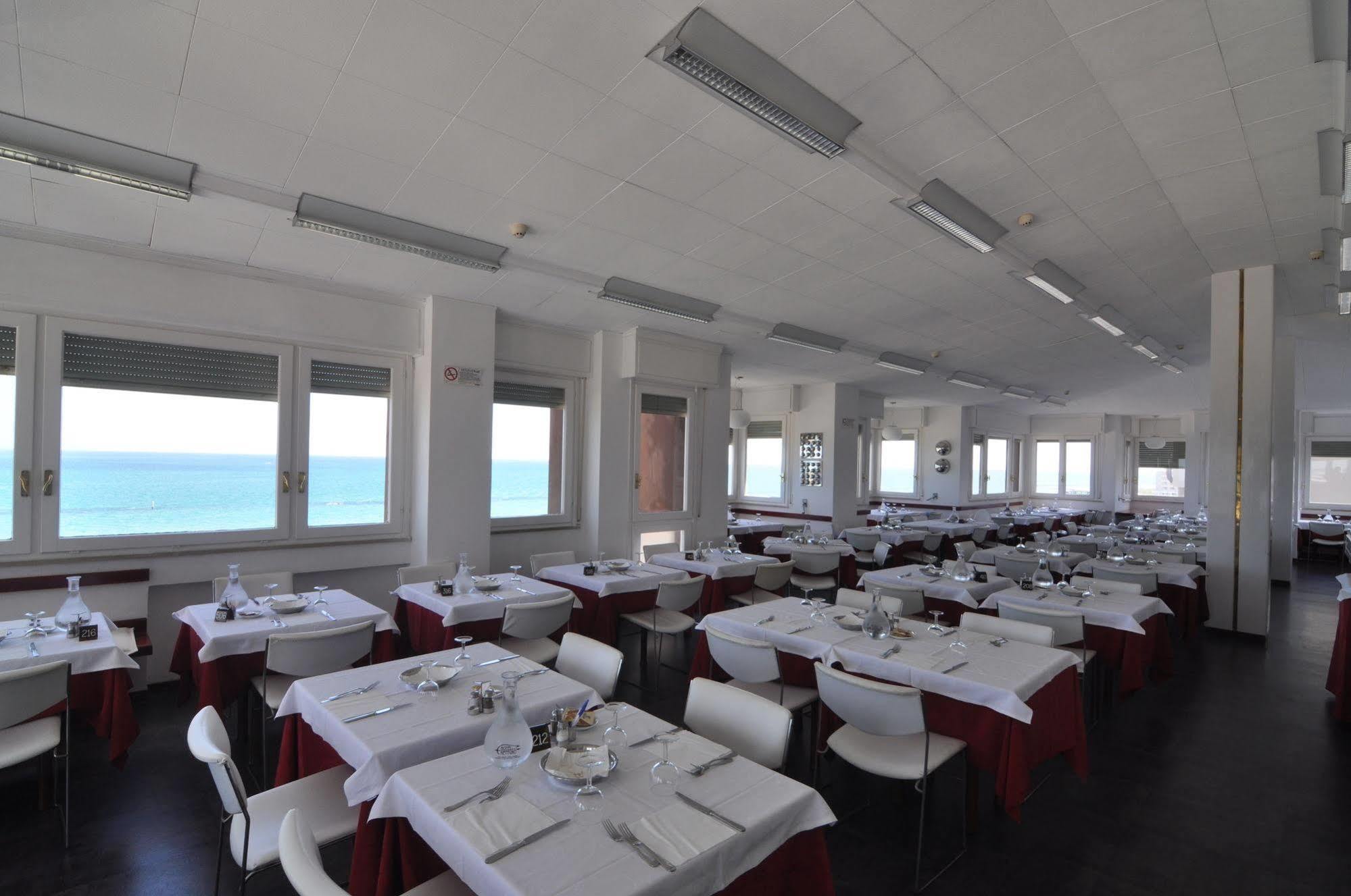 Hotel Nettuno Pesaro Exterior foto