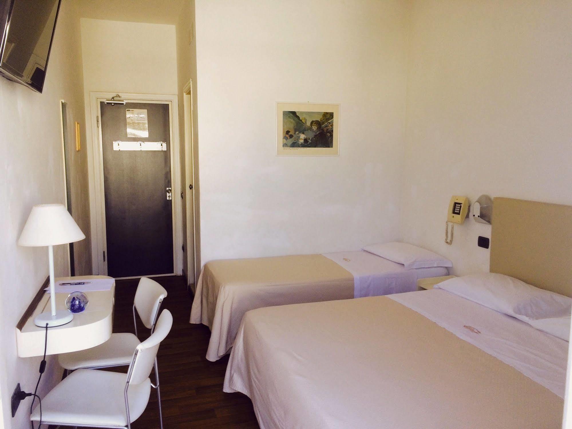 Hotel Nettuno Pesaro Exterior foto