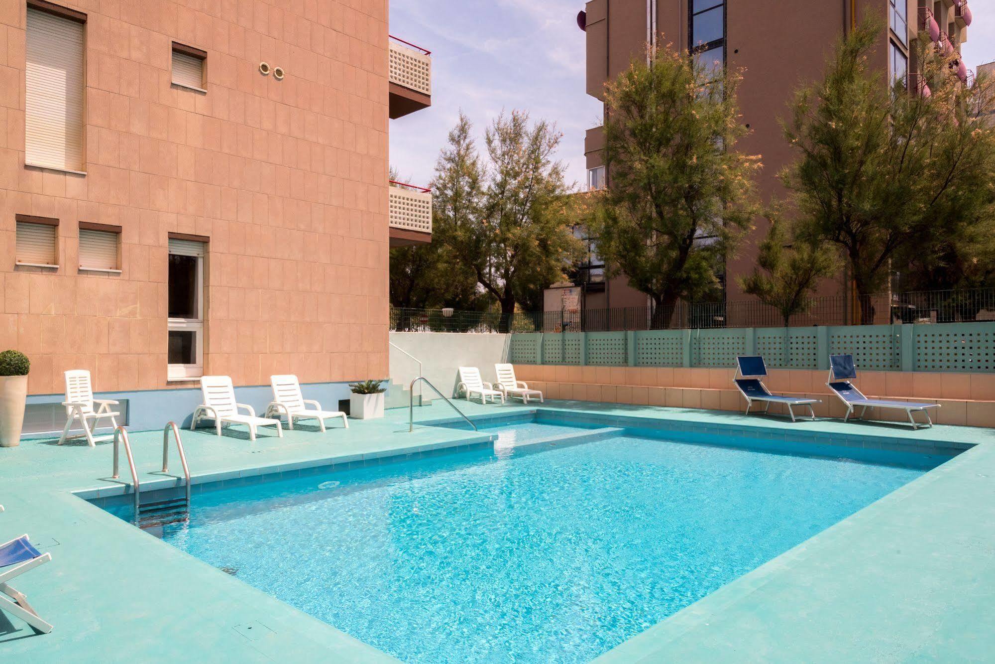 Hotel Nettuno Pesaro Exterior foto