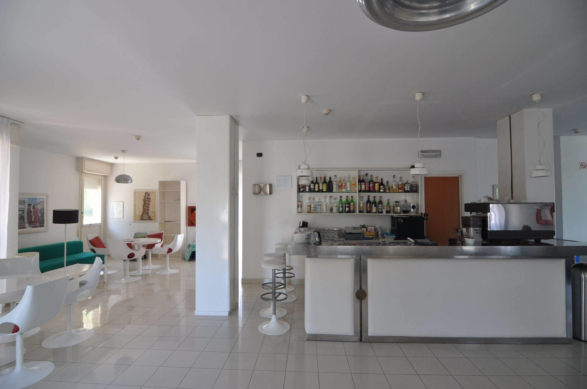 Hotel Nettuno Pesaro Exterior foto